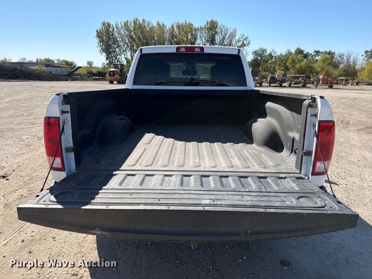 image for item EX1033 2019 RAM 1500 Crew Cab pickup truck