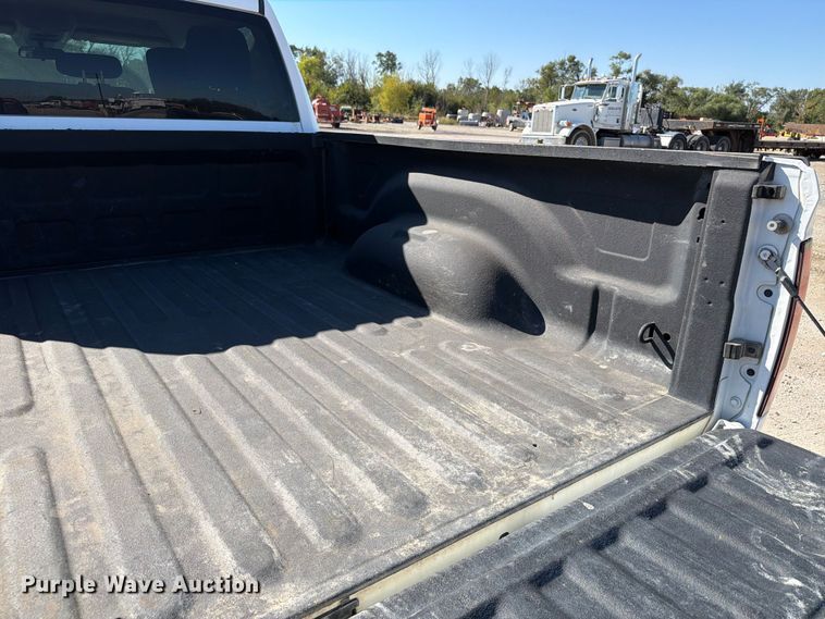 image for item EX1033 2019 RAM 1500 Crew Cab pickup truck