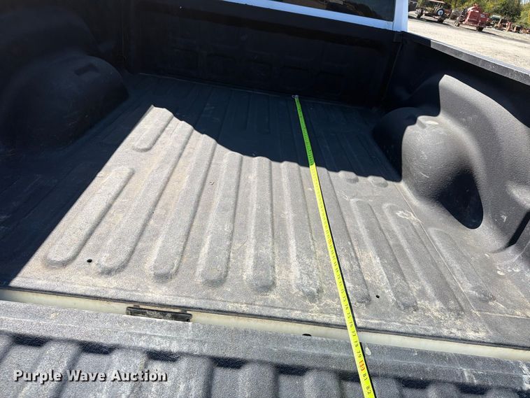 image for item EX1033 2019 RAM 1500 Crew Cab pickup truck