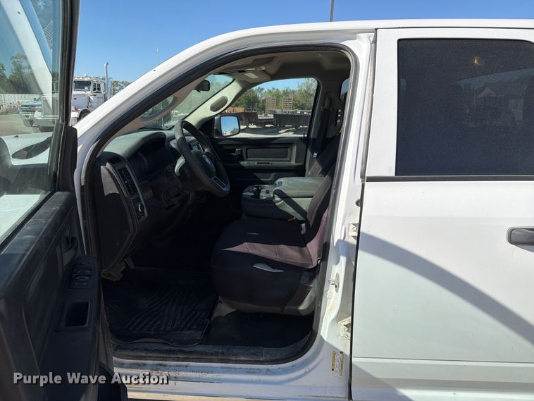 image for item EX1033 2019 RAM 1500 Crew Cab pickup truck