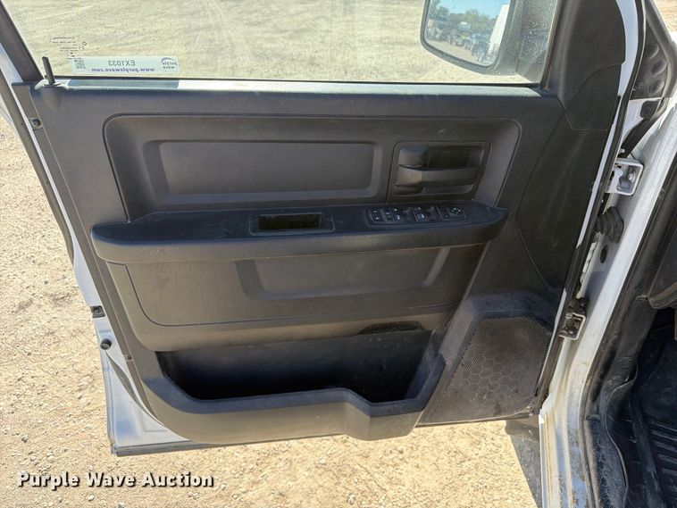 image for item EX1033 2019 RAM 1500 Crew Cab pickup truck