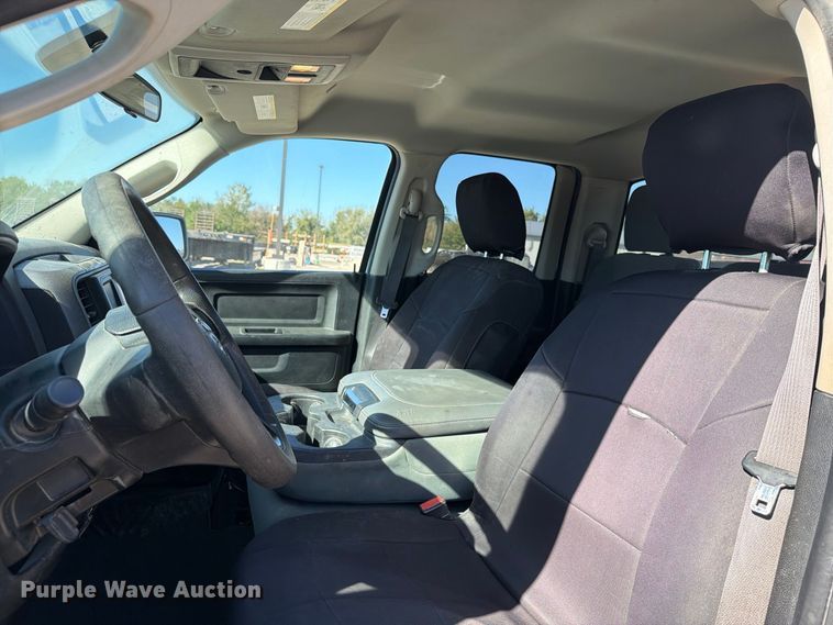 image for item EX1033 2019 RAM 1500 Crew Cab pickup truck