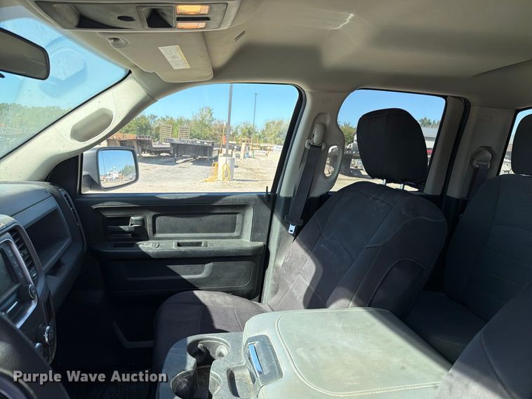 image for item EX1033 2019 RAM 1500 Crew Cab pickup truck