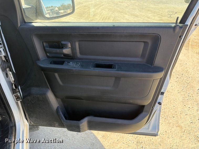 image for item EX1033 2019 RAM 1500 Crew Cab pickup truck