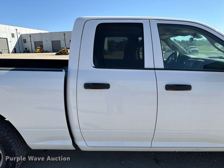 image for item EX1033 2019 RAM 1500 Crew Cab pickup truck