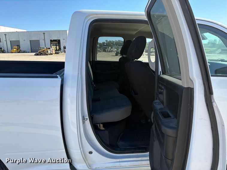 image for item EX1033 2019 RAM 1500 Crew Cab pickup truck