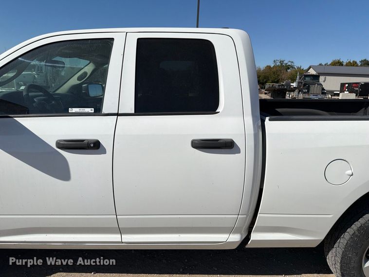 image for item EX1033 2019 RAM 1500 Crew Cab pickup truck