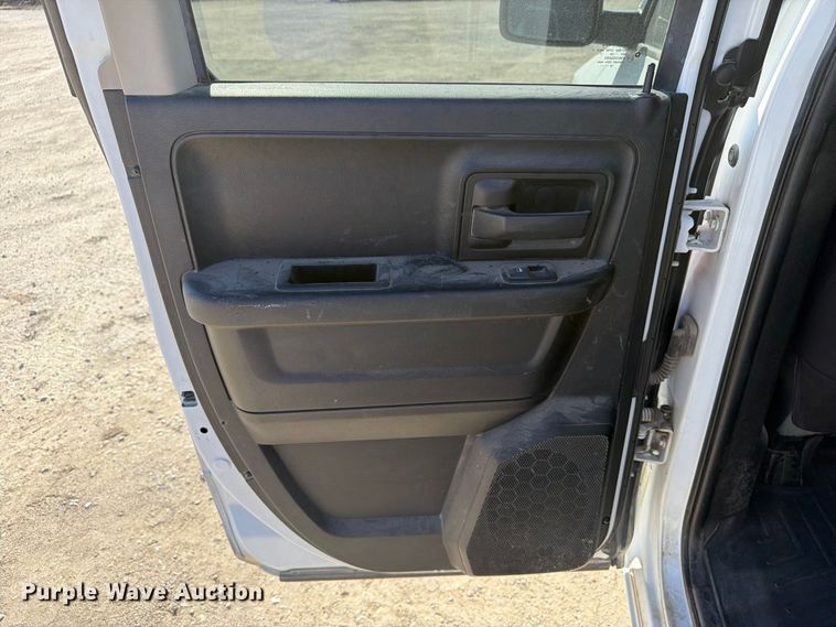 image for item EX1033 2019 RAM 1500 Crew Cab pickup truck
