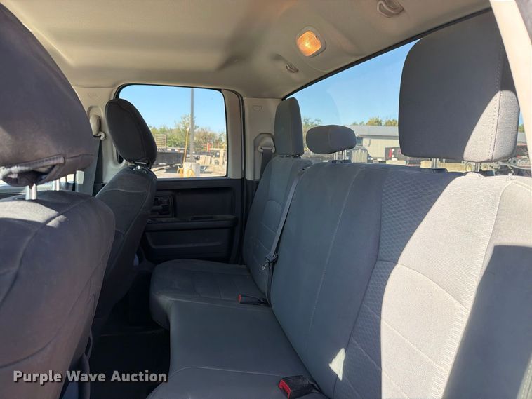 image for item EX1033 2019 RAM 1500 Crew Cab pickup truck