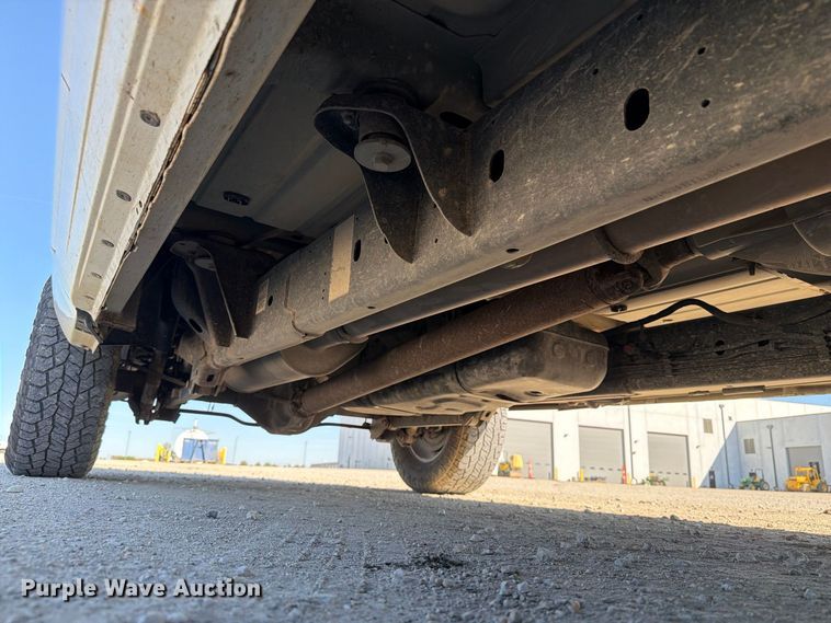 image for item EX1033 2019 RAM 1500 Crew Cab pickup truck