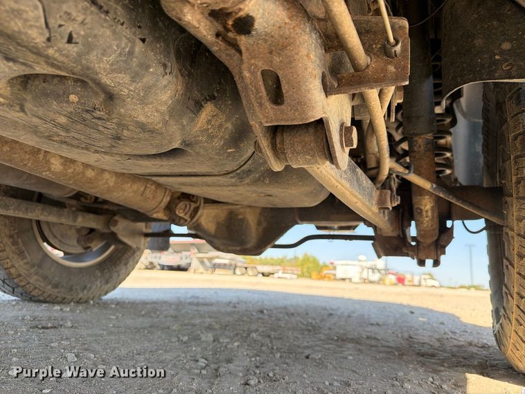 image for item EX1033 2019 RAM 1500 Crew Cab pickup truck