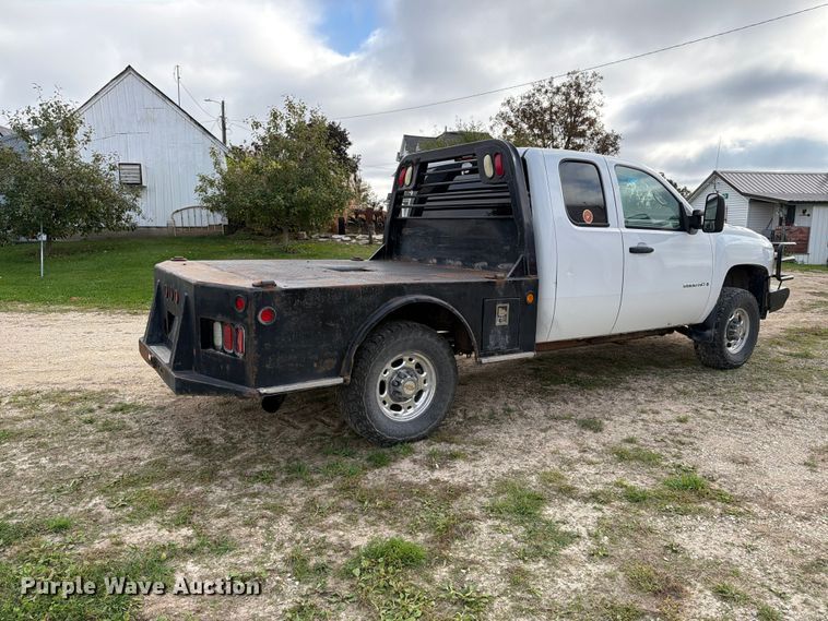 image for item EX1047 2008 Chevrolet Silverado 2500HD Ext. Cab dump flatbed pickup truck