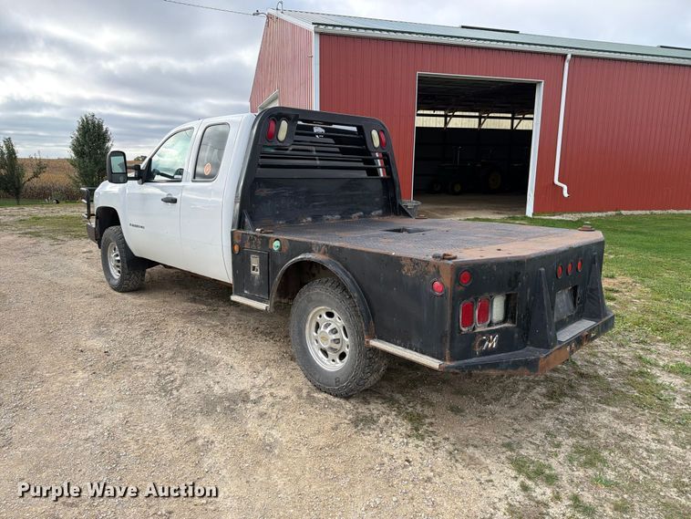 image for item EX1047 2008 Chevrolet Silverado 2500HD Ext. Cab dump flatbed pickup truck