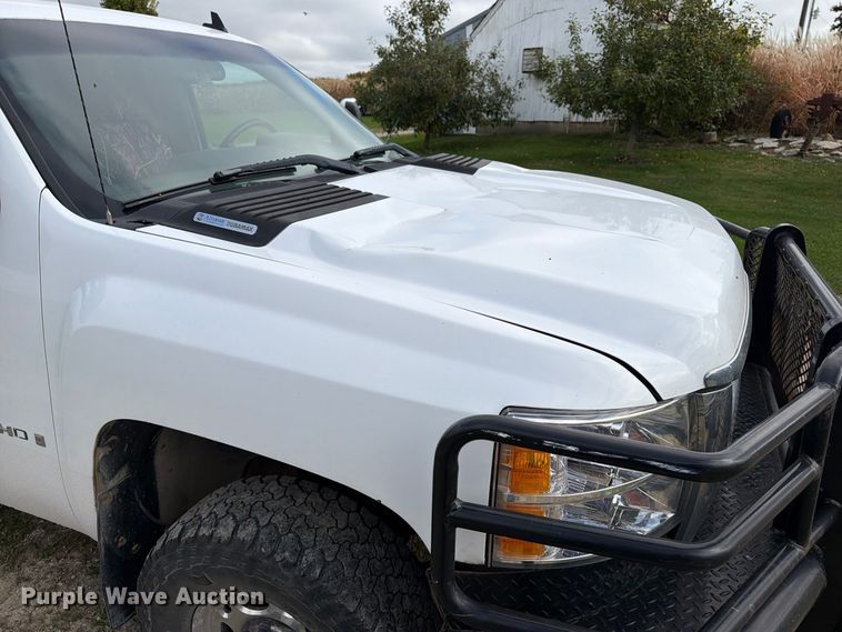 image for item EX1047 2008 Chevrolet Silverado 2500HD Ext. Cab dump flatbed pickup truck