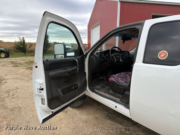 image for item EX1047 2008 Chevrolet Silverado 2500HD Ext. Cab dump flatbed pickup truck