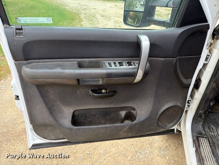 image for item EX1047 2008 Chevrolet Silverado 2500HD Ext. Cab dump flatbed pickup truck