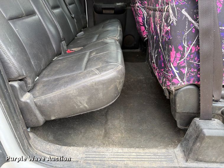 image for item EX1047 2008 Chevrolet Silverado 2500HD Ext. Cab dump flatbed pickup truck