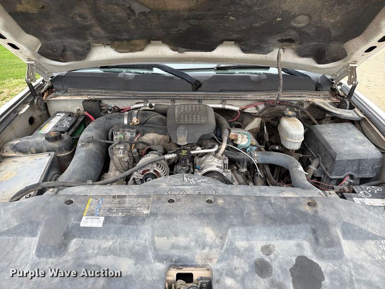 image for item EX1047 2008 Chevrolet Silverado 2500HD Ext. Cab dump flatbed pickup truck