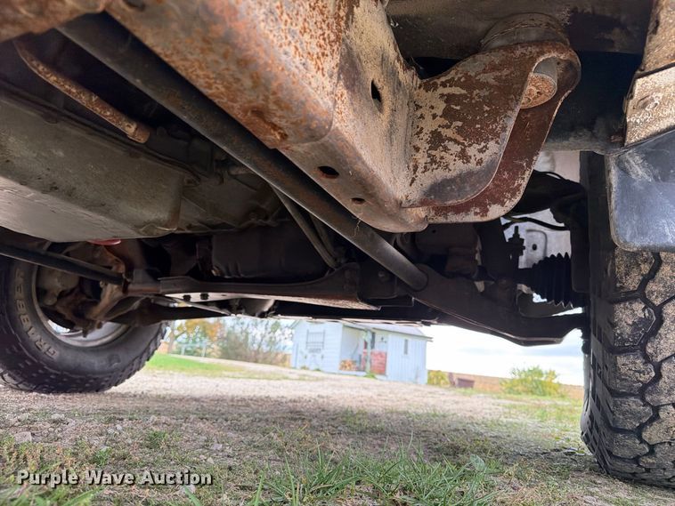 image for item EX1047 2008 Chevrolet Silverado 2500HD Ext. Cab dump flatbed pickup truck