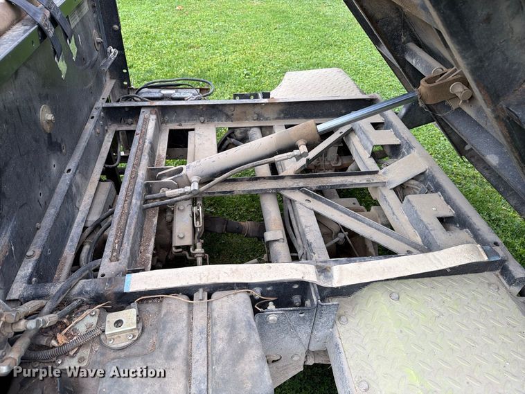image for item EX1052 1987 Cushman Truckster utility vehicle