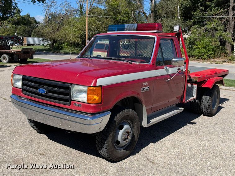 image for item EX2324 1988 Ford F250 flatbed pickup truck