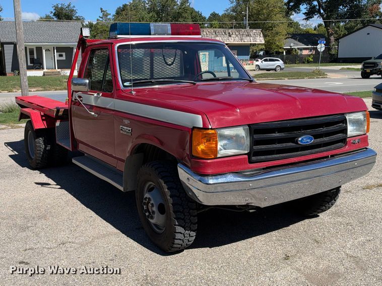image for item EX2324 1988 Ford F250 flatbed pickup truck