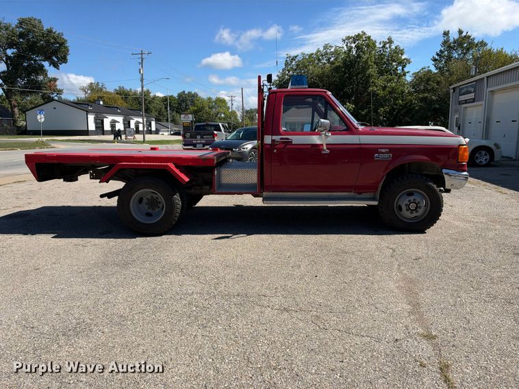 image for item EX2324 1988 Ford F250 flatbed pickup truck