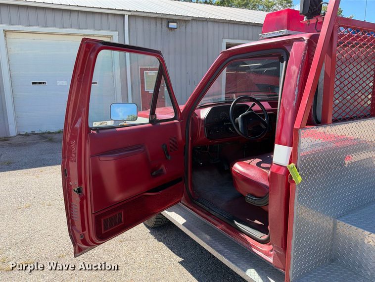 image for item EX2324 1988 Ford F250 flatbed pickup truck