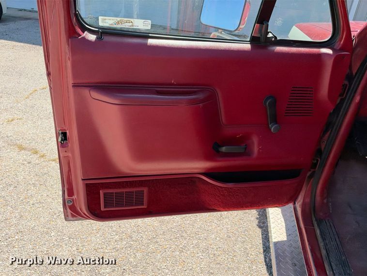 image for item EX2324 1988 Ford F250 flatbed pickup truck