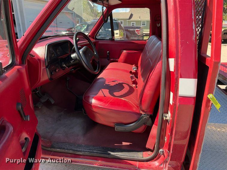 image for item EX2324 1988 Ford F250 flatbed pickup truck