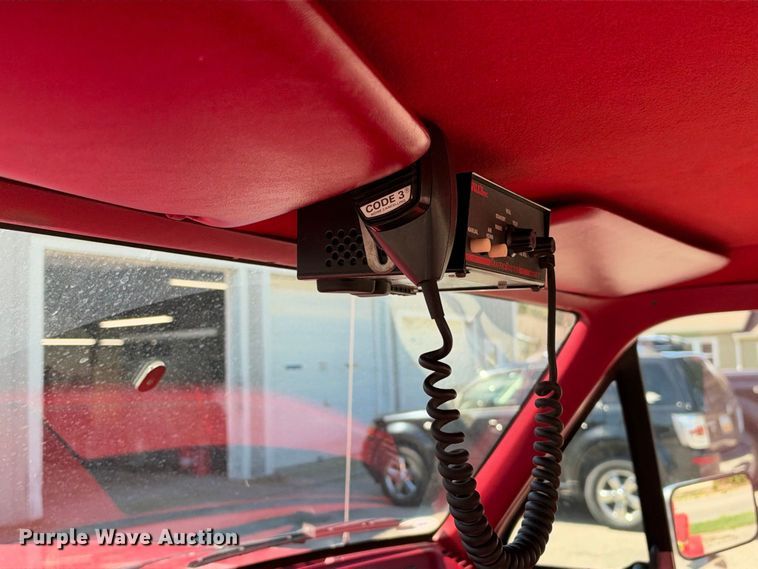 image for item EX2324 1988 Ford F250 flatbed pickup truck