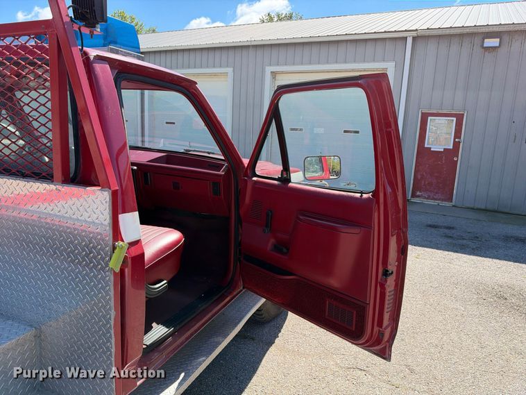image for item EX2324 1988 Ford F250 flatbed pickup truck