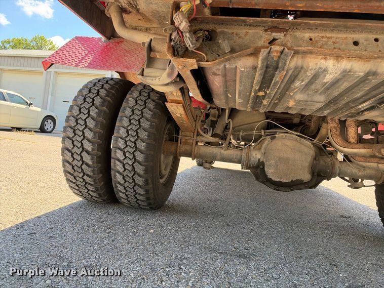 image for item EX2324 1988 Ford F250 flatbed pickup truck