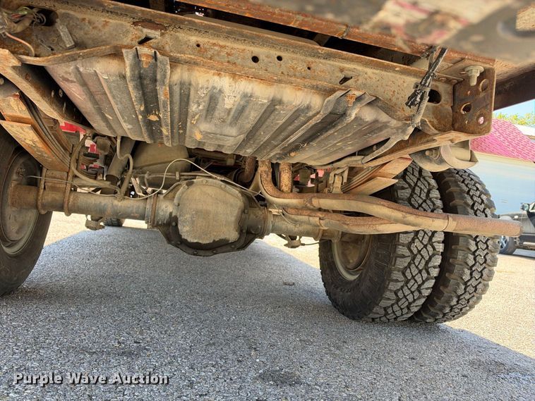 image for item EX2324 1988 Ford F250 flatbed pickup truck