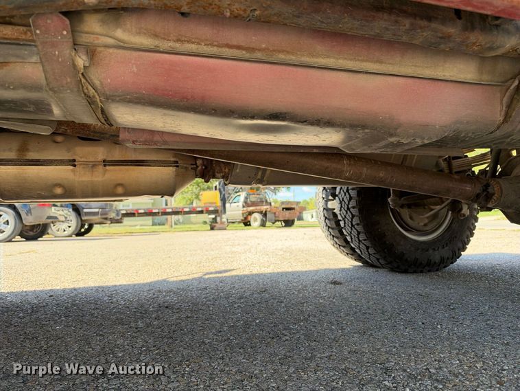 image for item EX2324 1988 Ford F250 flatbed pickup truck