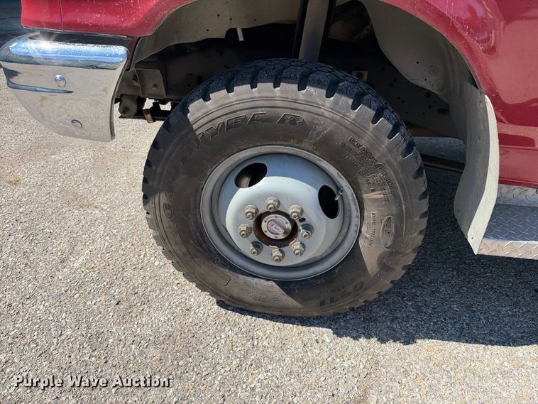 image for item EX2324 1988 Ford F250 flatbed pickup truck