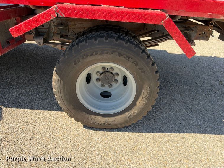 image for item EX2324 1988 Ford F250 flatbed pickup truck
