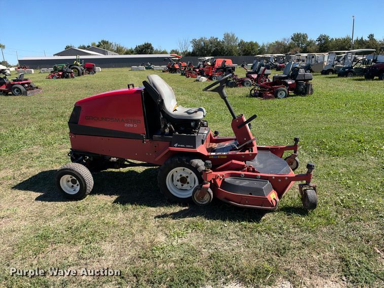 image for item EX2328 Toro Groundsmaster 228-D lawn mower