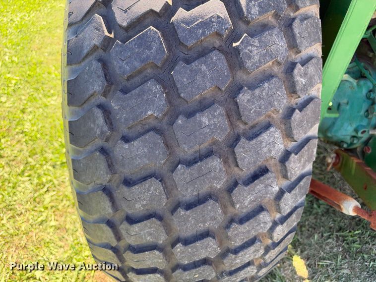 image for item EX2330 2004 John Deere 990 tractor