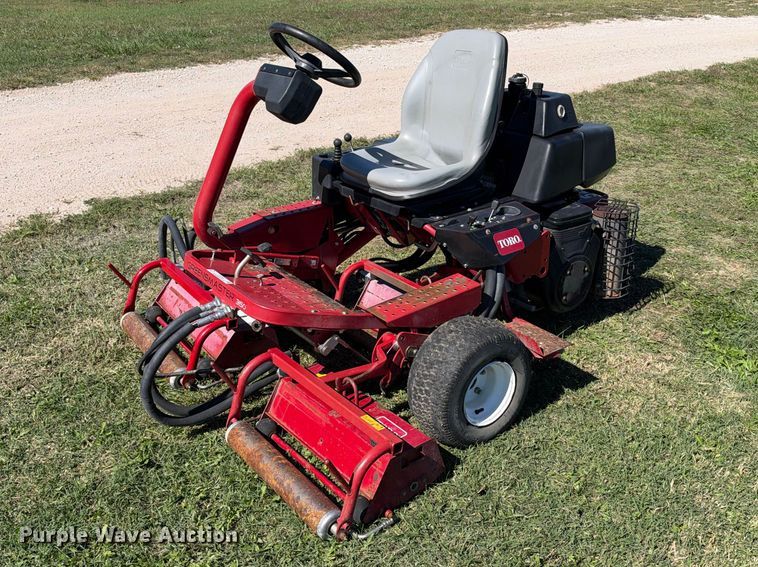 Toro GreensMaster 3150 greens mower