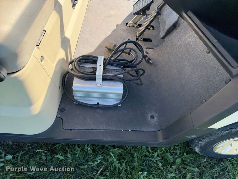 image for item EX2343 2020 Yamaha Drive Z golf cart