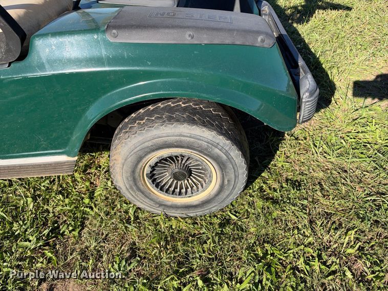 image for item EX2348 2006 Club Car golf cart