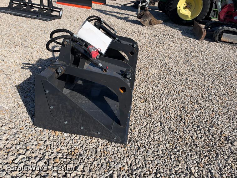 image for item EX2424 2026 Landhonor SGB-11 skid steer grapple bucket