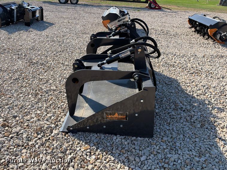 image for item EX2424 2026 Landhonor SGB-11 skid steer grapple bucket
