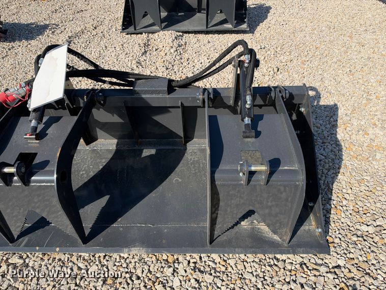 image for item EX2424 2026 Landhonor SGB-11 skid steer grapple bucket