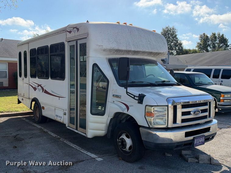 image for item EX2457 2008 Ford E350 Super Duty shuttle bus