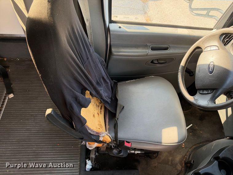 image for item EX2457 2008 Ford E350 Super Duty shuttle bus