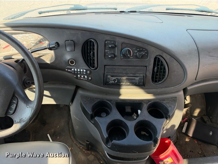 image for item EX2457 2008 Ford E350 Super Duty shuttle bus