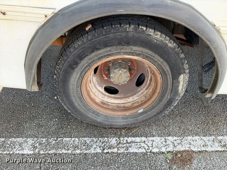 image for item EX2457 2008 Ford E350 Super Duty shuttle bus