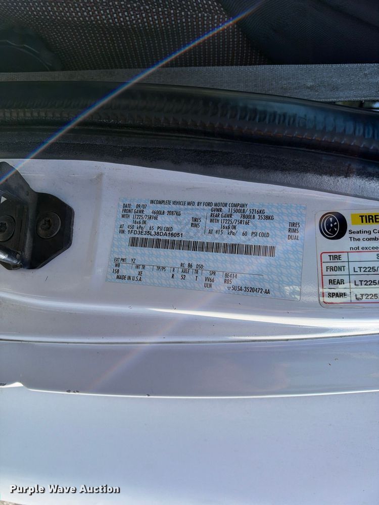 image for item EX2457 2008 Ford E350 Super Duty shuttle bus